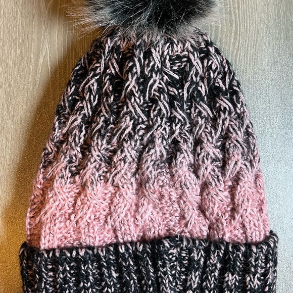 Women’s Beanie, Pom-Pom, Black & Pink, Jack And Missy One Size Fits All - Picture 3 of 5